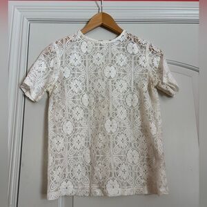 TOPSHOP Women’s White Lace Short Sleeve Top. Size 2
